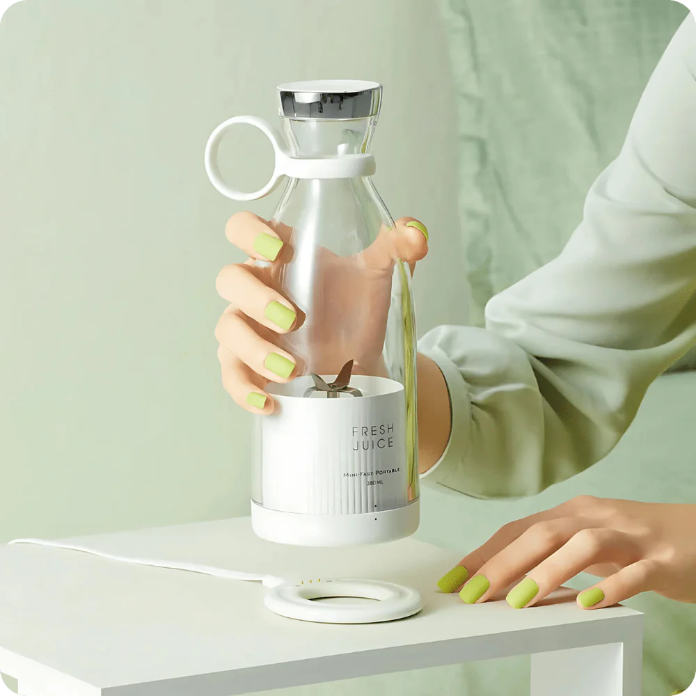 JuicyBlend™ – Le Mixeur Portable Ultime pour Jus & Smoothies